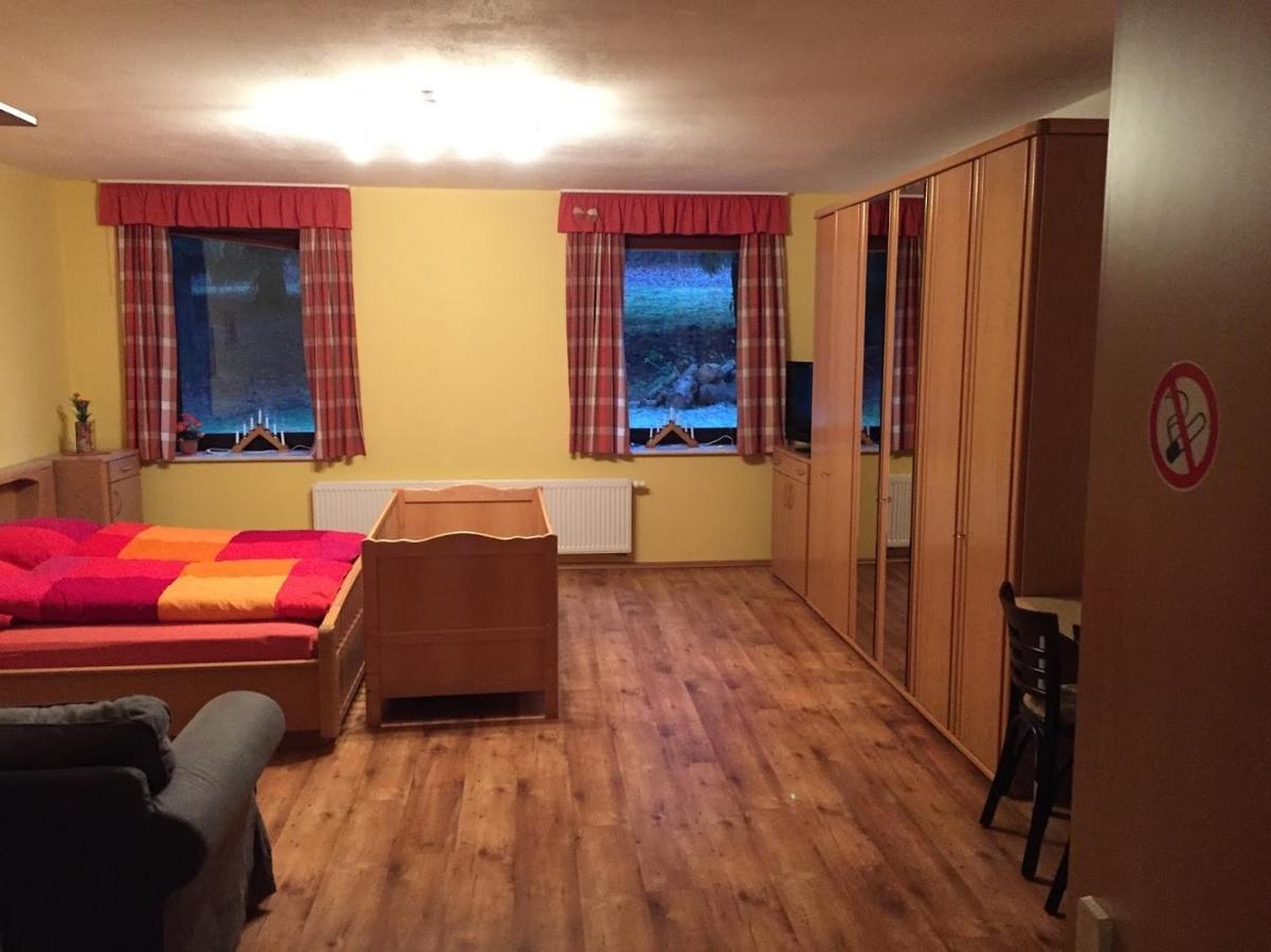 Pension Poehlbergblick Annaberg ภายนอก รูปภาพ